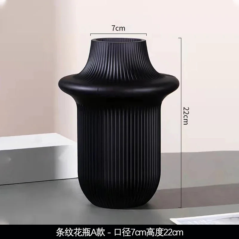 Vase en Verre Noir Élégance™